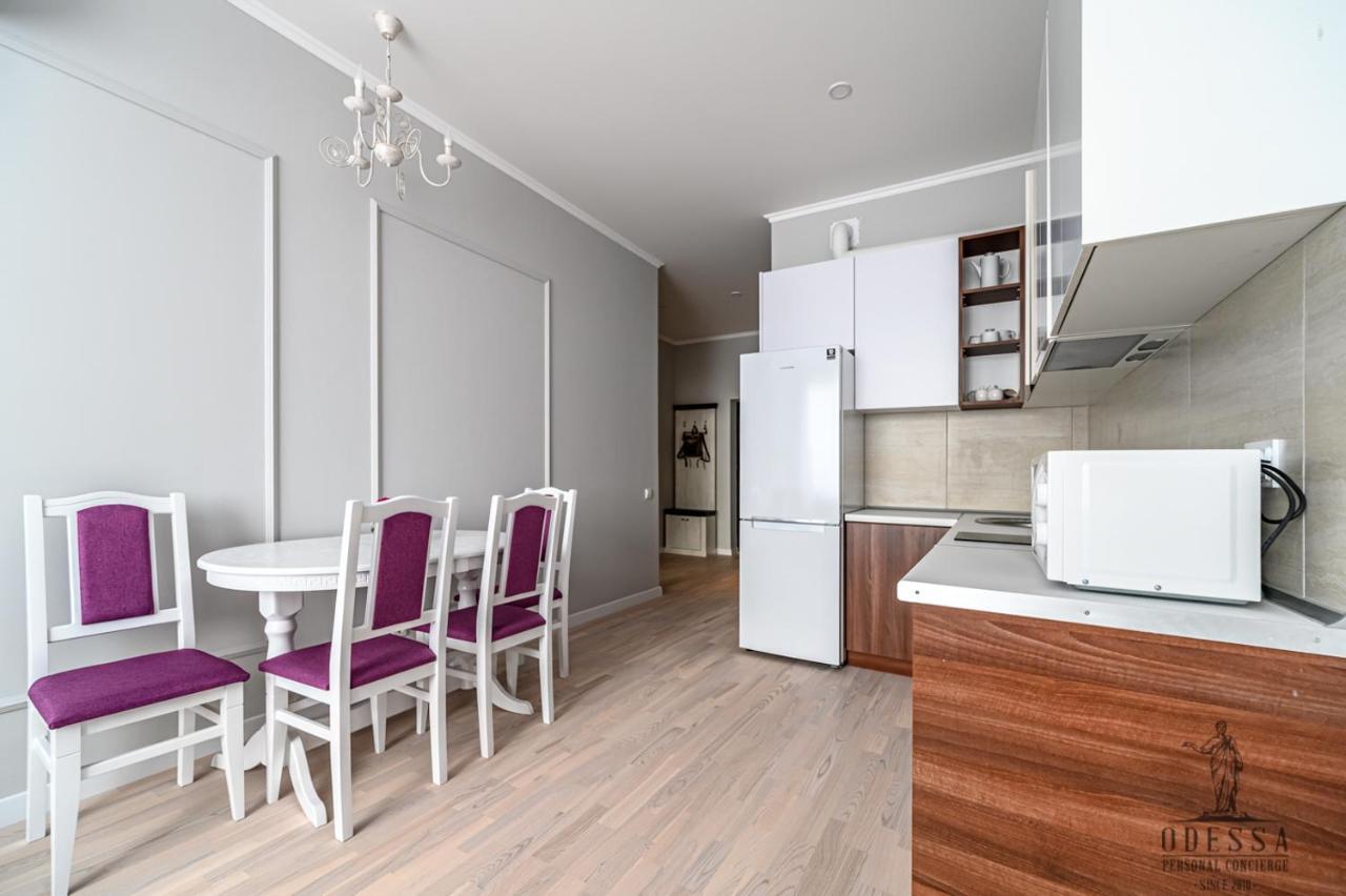 City Center New House Одесса Экстерьер фото