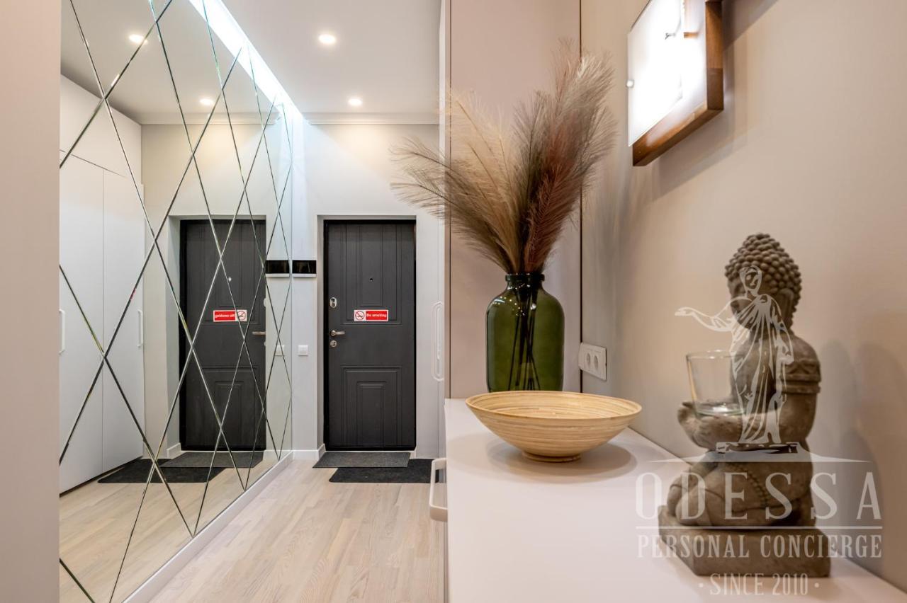 City Center New House Одесса Экстерьер фото