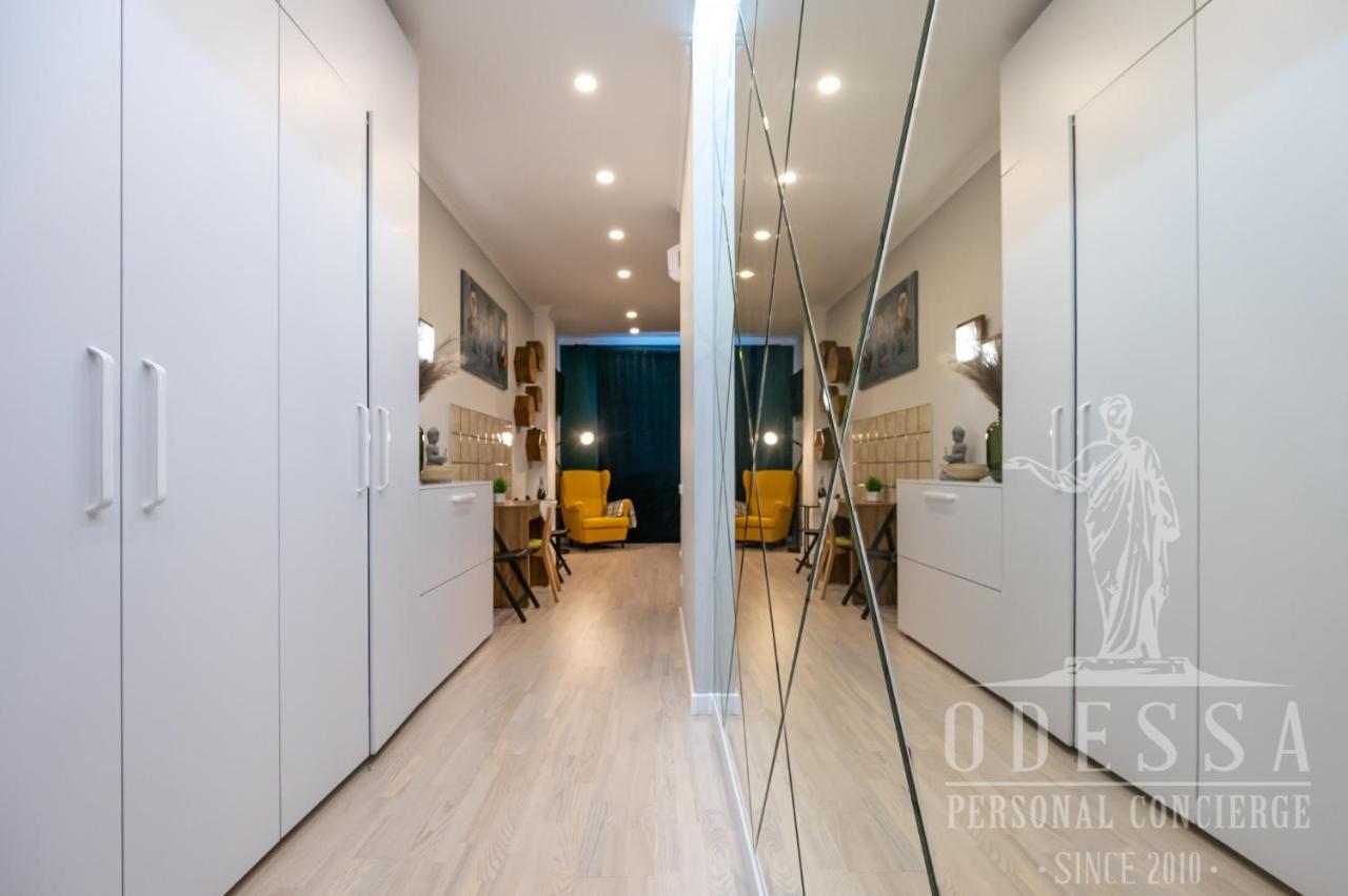 City Center New House Одесса Экстерьер фото